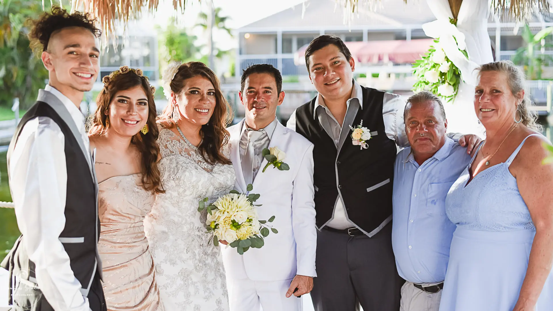 Foto de grupo de bodas durante COVID 19 en Florida